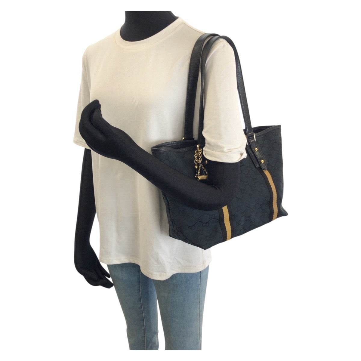 25924
GUCCI グッチ ブラック 黒 ゴールド金具 GGキャンバス / レザー 137396 トートバッグ ショルダーバッグ レディース AB28