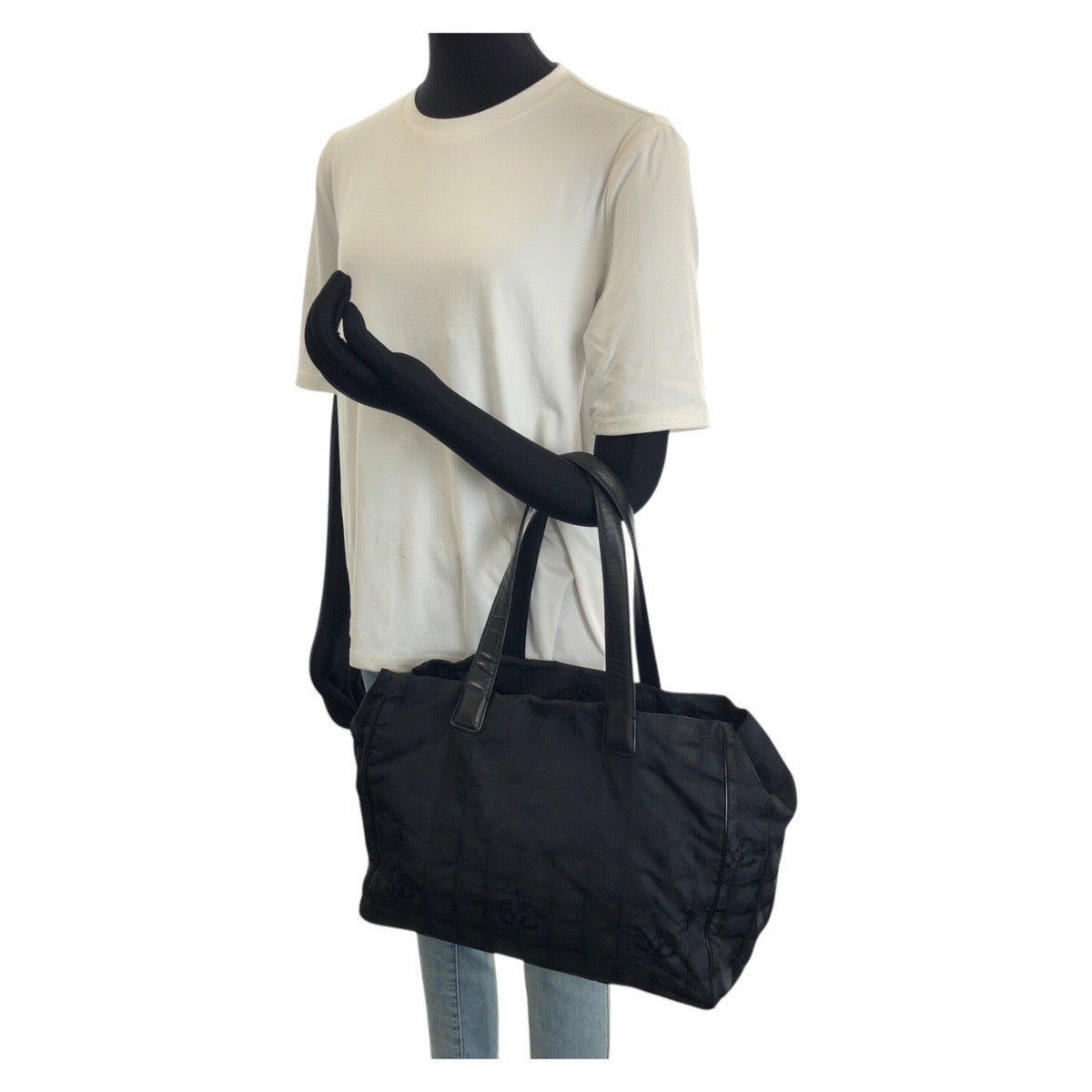 25929
CHANEL シャネル ニュートラベルラインMM ココマーク ブラック 黒 ゴールド金具 ナイロン / レザー トートバッグ ショルダーバッグ レディース B21
