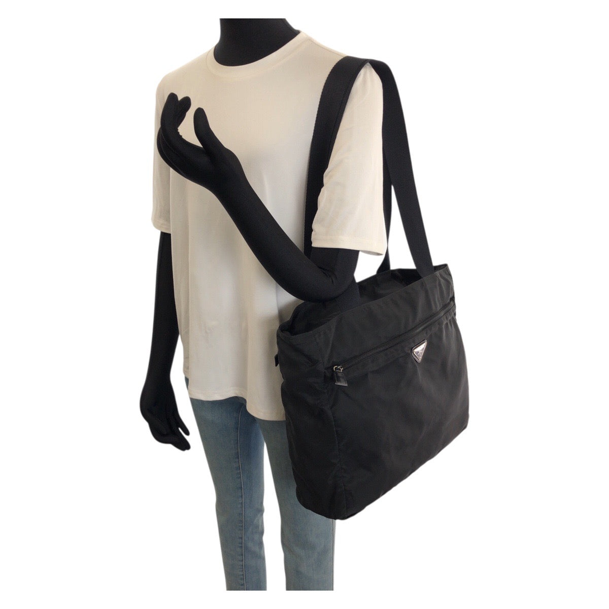 25930
PRADA プラダ テスート 三角ロゴプレート ブラック 黒 シルバー金具 ナイロン トートバッグ ショルダーバッグ レディース ABP35