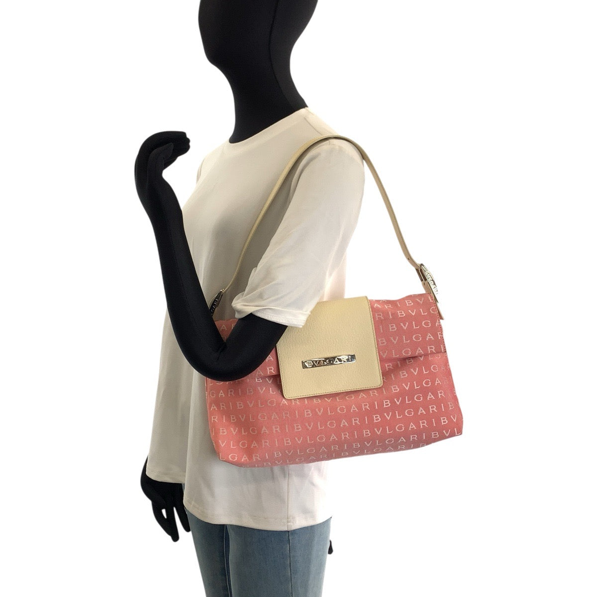 25947
BVLGARI ブルガリ ロゴマニア ピンク クリーム シルバー金具 キャンバス / レザー ショルダーバッグ ハンドバッグ レディース ABP28