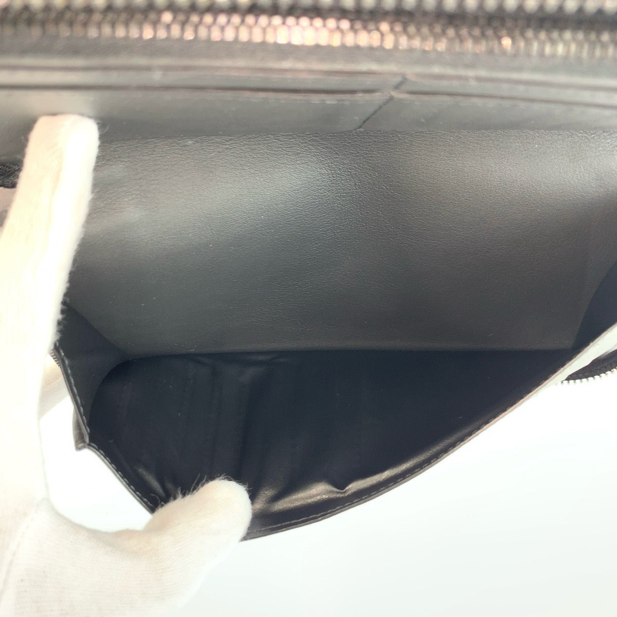 25953
LOUIS VUITTON ルイヴィトン モノグラムシャドウ ジッピーウォレットヴェルティカル ノワール ブラック レザー M62902 長財布 ロングウォレット メンズ A38