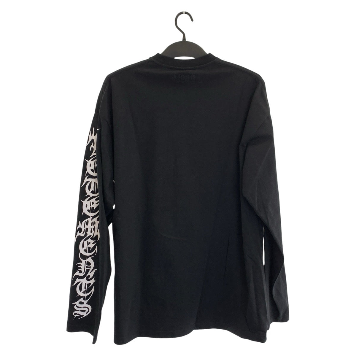 25954
VETEMENTS ヴェトモン GOTHIC LOGO LONG SLEEVE サイズS ブラック 黒 コットン 長袖Ｔシャツ ロングスリーブTシャツ メンズ ABP500