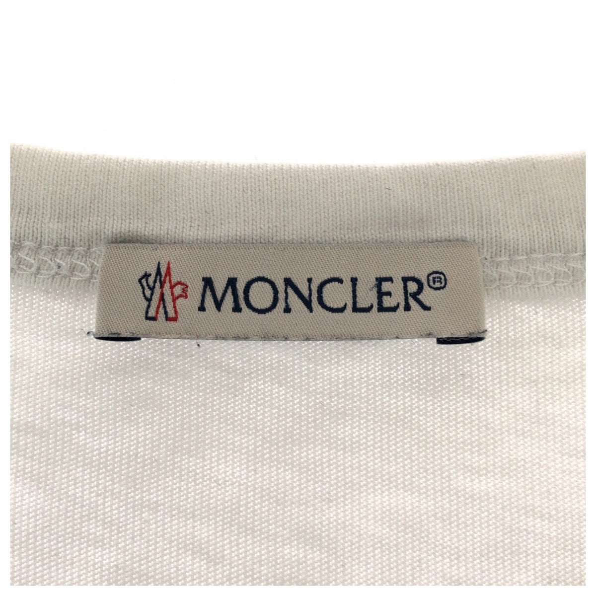 25955
MONCLER モンクレール アウトライン MAGLIA T-SHIRT サイズXXL ホワイト コットン F20918C74810 8390T 半袖Ｔシャツ カットソー メンズ AB160