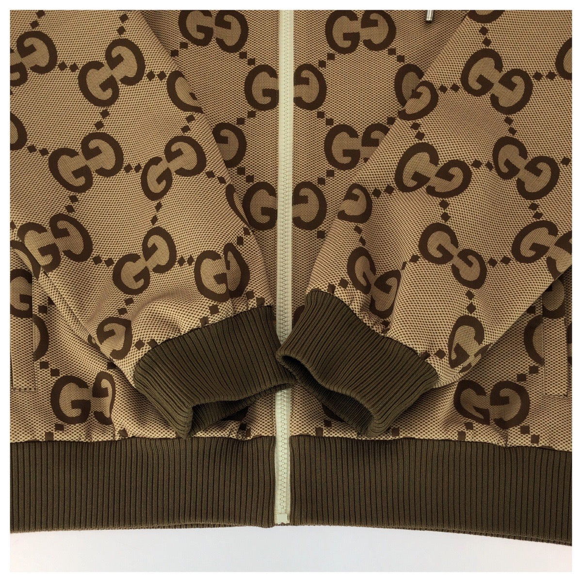 25964
GUCCI グッチ シェリーライン ジャンボGG サイズL ベージュ ブラウン ポリエステル 713974 ジャケット トラックジャケット メンズ ABP1800
