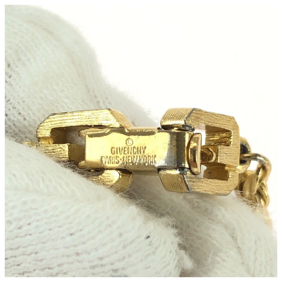 25977
Givenchy ジバンシー ヴィンテージ Gロゴ ゴールド メタル ネックレス レディース ABP9