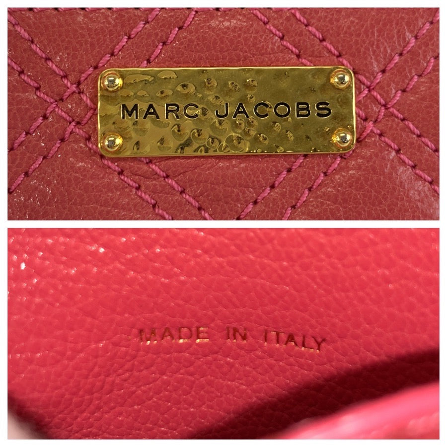 26009
MARC JACOBS マークジェイコブス キルティング ピンク ゴールド金具 レザー カードケース 名刺入れ レディース A2