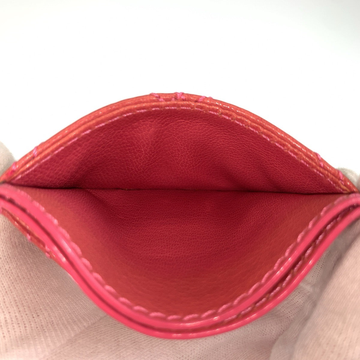 26009
MARC JACOBS マークジェイコブス キルティング ピンク ゴールド金具 レザー カードケース 名刺入れ レディース A2