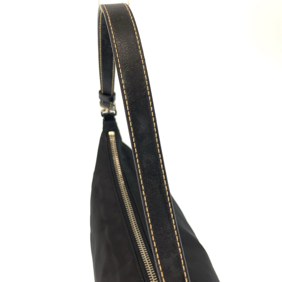 26039
PRADA プラダ テスート 三角ロゴプレート ブラック 黒 シルバー金具 ナイロン ハンドバッグ アクセサリーポーチ レディース ABP35