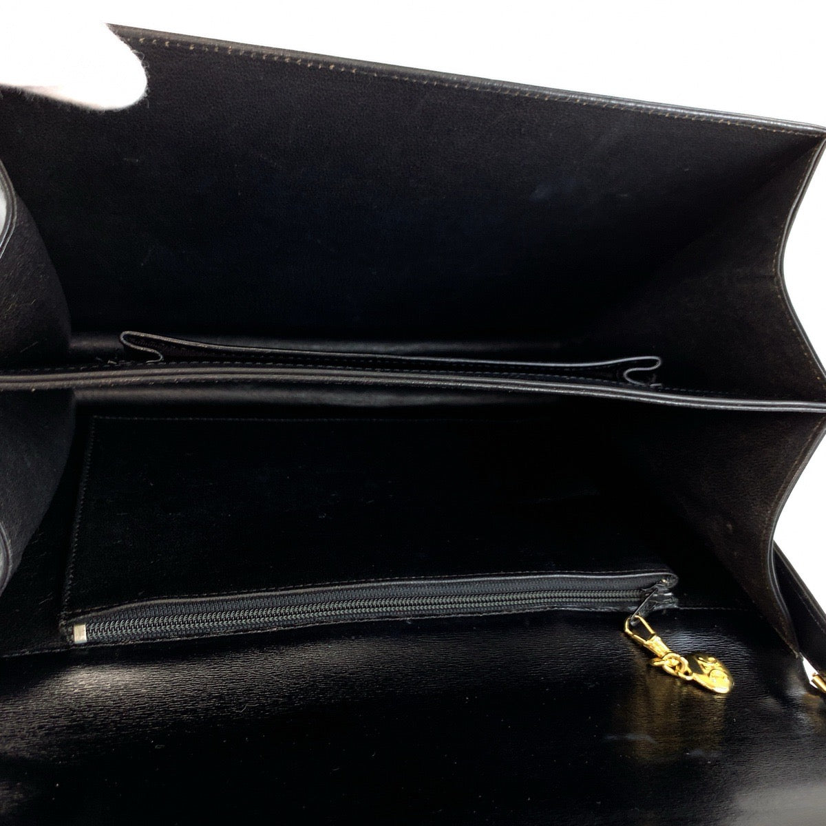 26054
CELINE セリーヌ ヴィンテージ 馬車金具 ブラック 黒 ゴールド金具 レザー ハンドバッグ ショルダーバッグ レディース A56