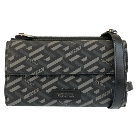 26055
VERSACE ヴェルサーチ ラグレカ ブラック 黒 シルバー金具 PVC ショルダーバッグ ウェアラブルウォレット レディース ABP21