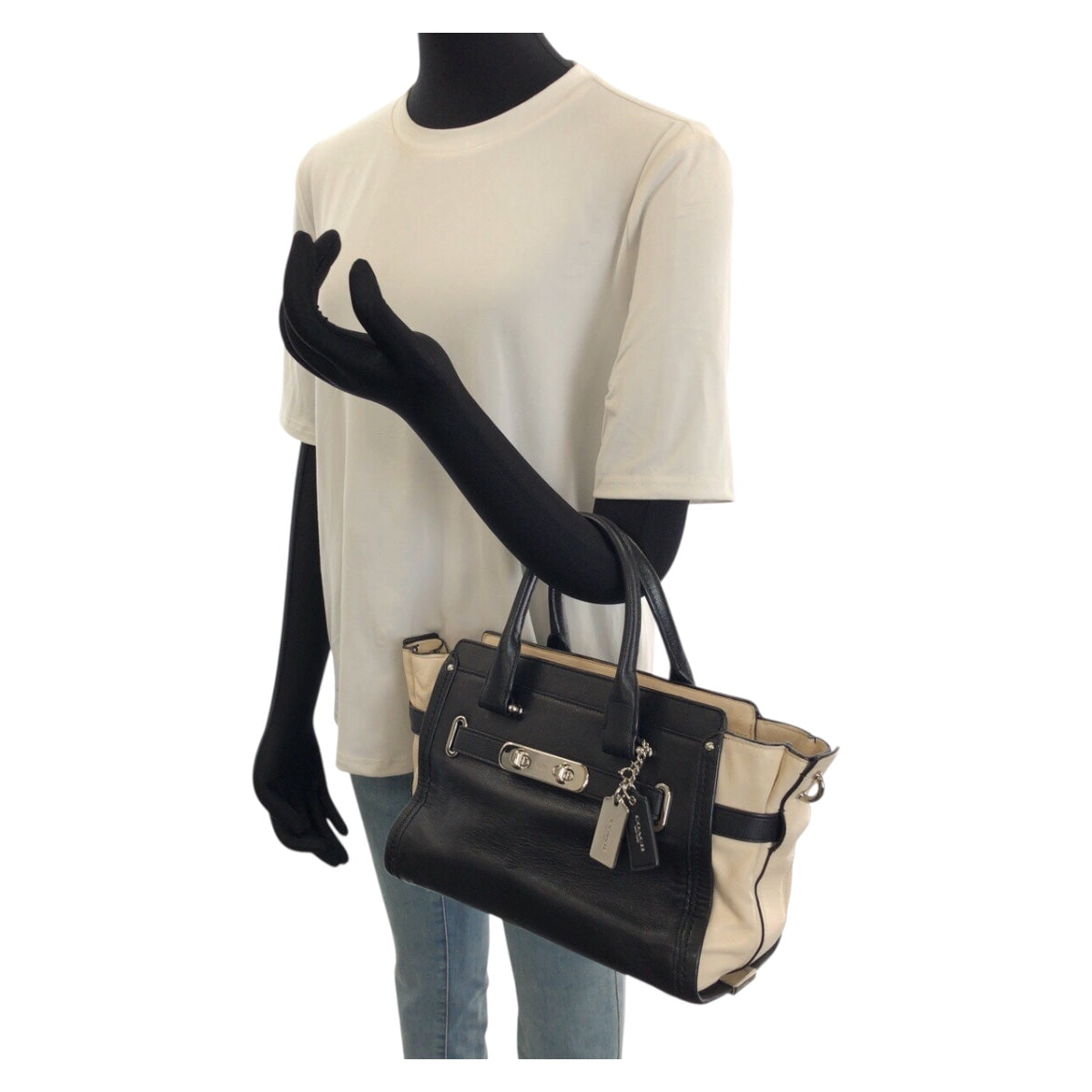 26058
COACH コーチ スワッガー 27 2way ブラック ホワイト シルバー金具 レザー 55193 ハンドバッグ ショルダーバッグ レディース ABP10