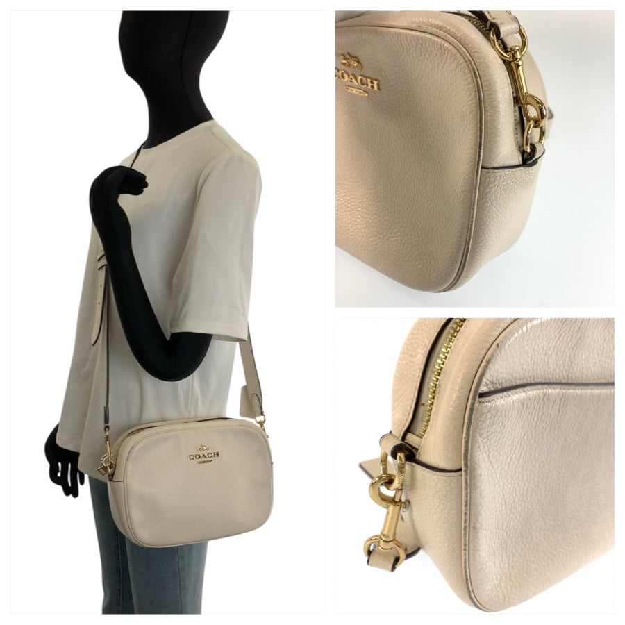 26067
COACH コーチ ホワイト クリーム ゴールド金具 レザー CA207 ショルダーバッグ メッセンジャーバッグ レディース AB3