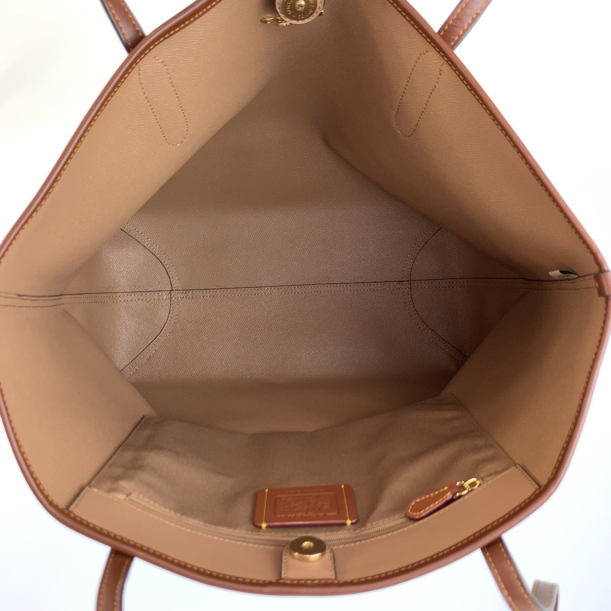 26073
COACH コーチ シグネチャー ブラウン ゴールド金具 PVC A2544 トートバッグ ショルダーバッグ レディース SA16