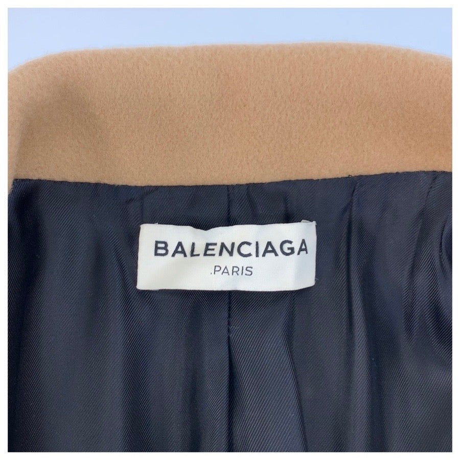 26121
BALENCIAGA バレンシアガ サイズ38 ベージュ ウール / アセテート / レーヨン コート チェスターコート レディース A56