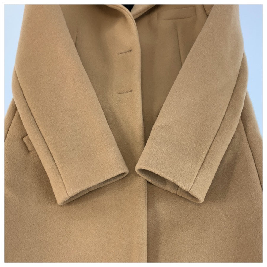 26121
BALENCIAGA バレンシアガ サイズ38 ベージュ ウール / アセテート / レーヨン コート チェスターコート レディース A56