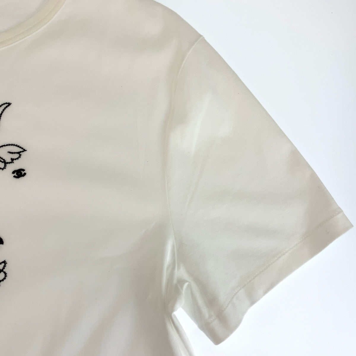 26124
CHANEL シャネル クルーズコレクション ジャン コクトー サイズM ホワイト コットン 半袖Tシャツ クルーネック レディース ABP105