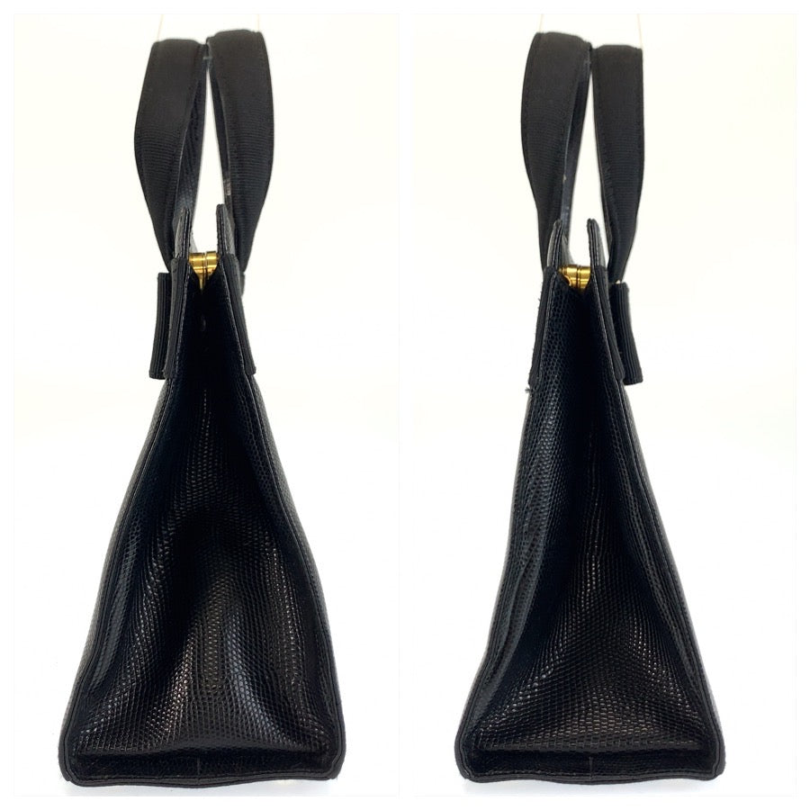 26154
Salvatore Ferragamo サルヴァトーレフェラガモ ヴァラリボン ブラック 黒 ゴールド金具 レザー AQ-214178 ハンドバッグ ショルダーバッグ 2way レディース ABP35