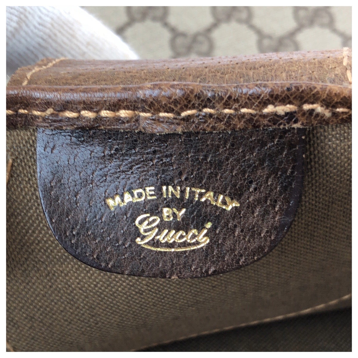 26175
GUCCI グッチ ヴィンテージ オールドグッチ シェリーライン インターロッキングG ベージュ ゴールド金具 GGスプリームキャンバス トートバッグ レディース AB28
