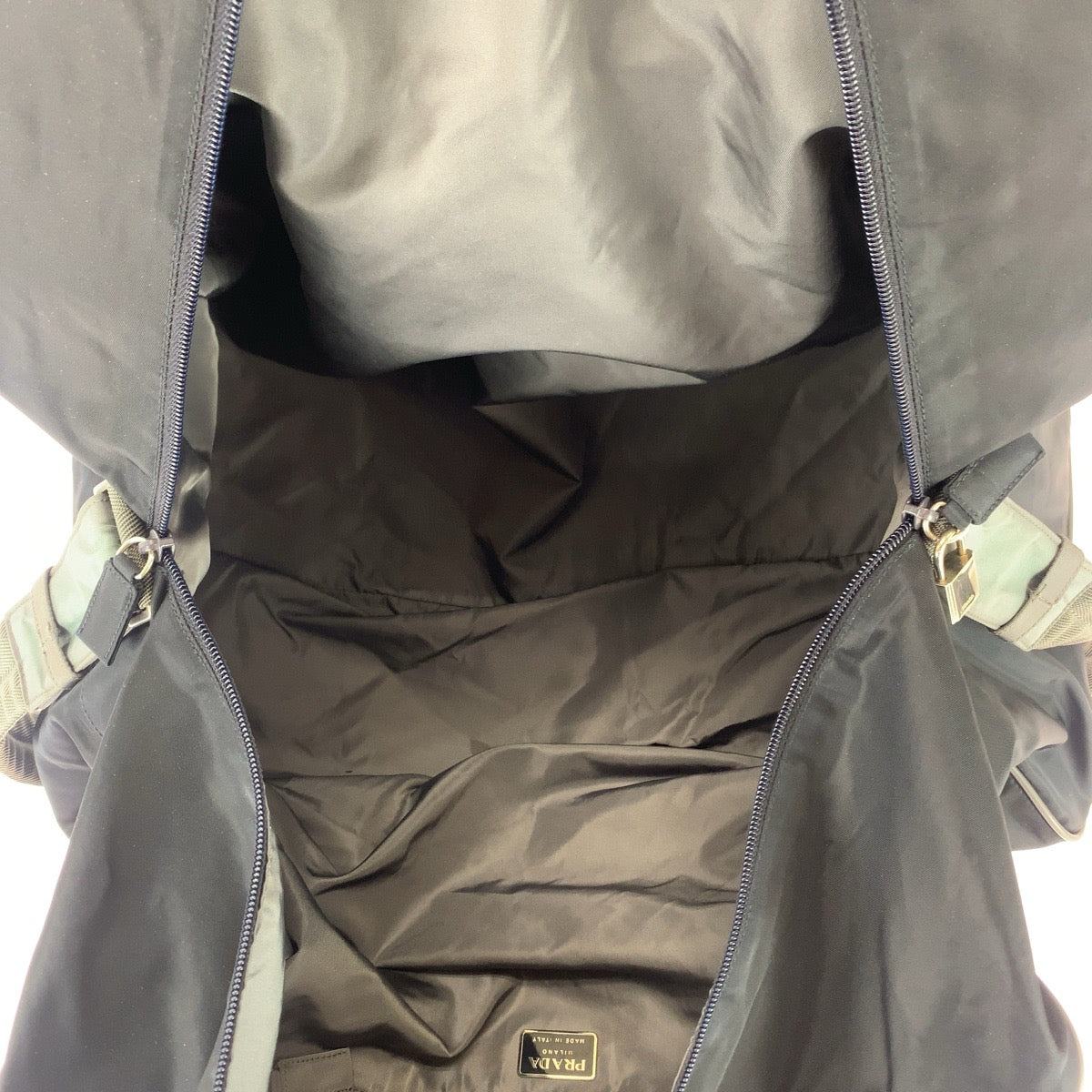 26178
PRADA SPORTS プラダスポーツ ブラック 黒 シルバー金具 ナイロン ボストンバッグ ショルダーバッグ メンズ ABP49