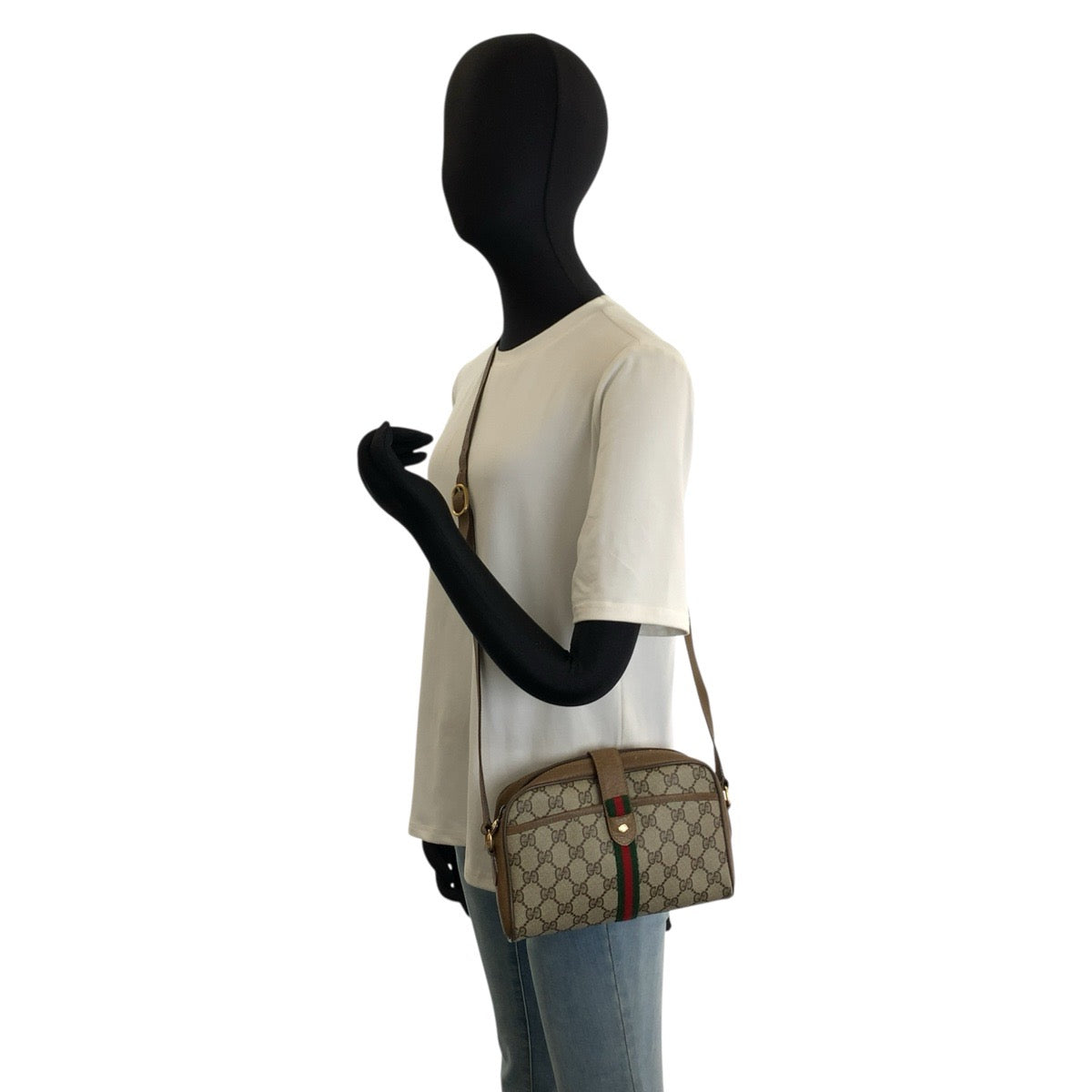 26196
GUCCI グッチ ヴィンテージ シェリーライン ベージュ ゴールド金具 GGスプリームキャンバス / レザー 116 02 055 ショルダーバッグ ポシェット レディース AB37