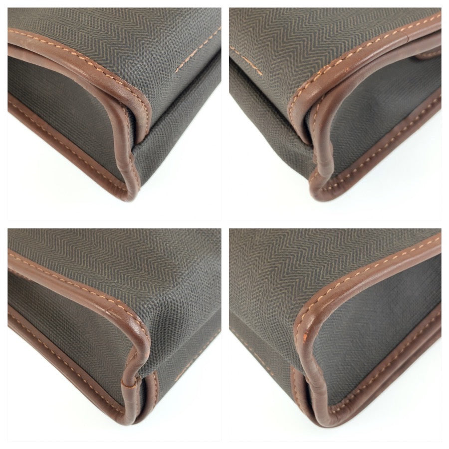 26202
Dunhill ダンヒル ブラウン ブラック ゴールド金具 PVC / レザー クラッチバッグ セカンドバッグ メンズ A14