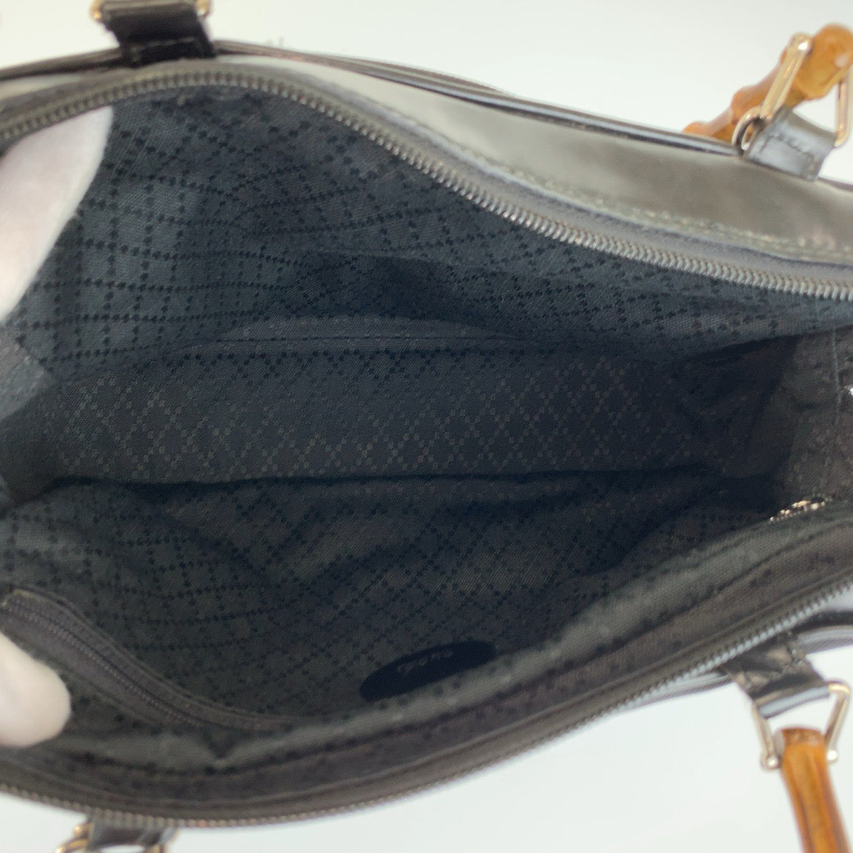 26213
GUCCI グッチ バンブー ブラック 黒 シルバー金具 ナイロン / エナメル 000 2040 0538 ハンドバッグ ショルダーバッグ 2way レディース ABP23