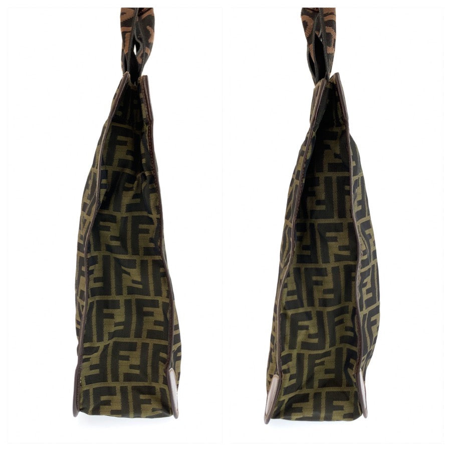 26231
FENDI フェンディ ズッカ ブラウン シルバー金具 キャンバス / レザー トートバッグ ハンドバッグ レディース ABP30