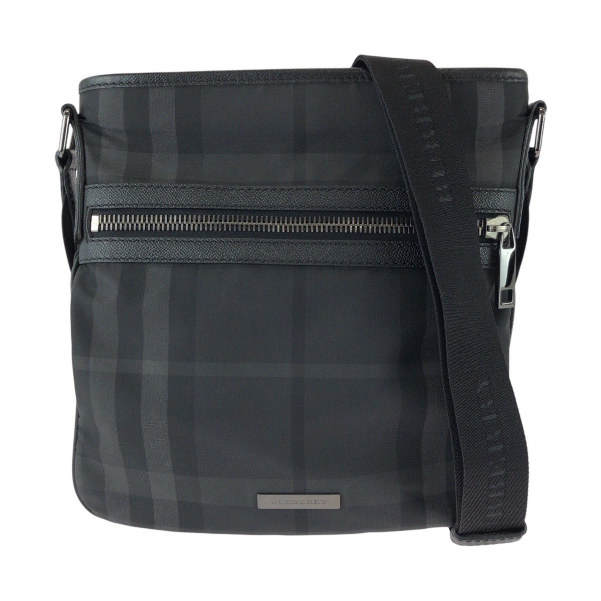 26256
BURBERRY バーバリー チェック柄 ブラック グレー シルバー金具 ナイロン / レザー ショルダーバッグ メッセンジャーバッグ メンズ ABP35
