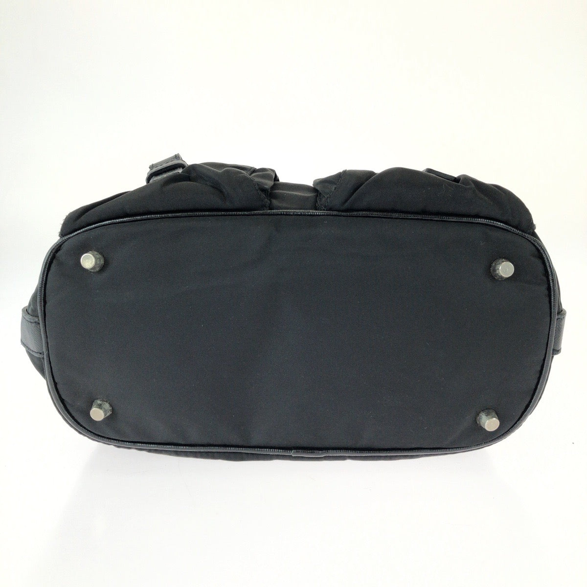 26259
PRADA プラダ テスート 三角ロゴプレート ブラック 黒 シルバー金具 ナイロン / レザー ショルダーバッグ ポシェット レディース ABP42