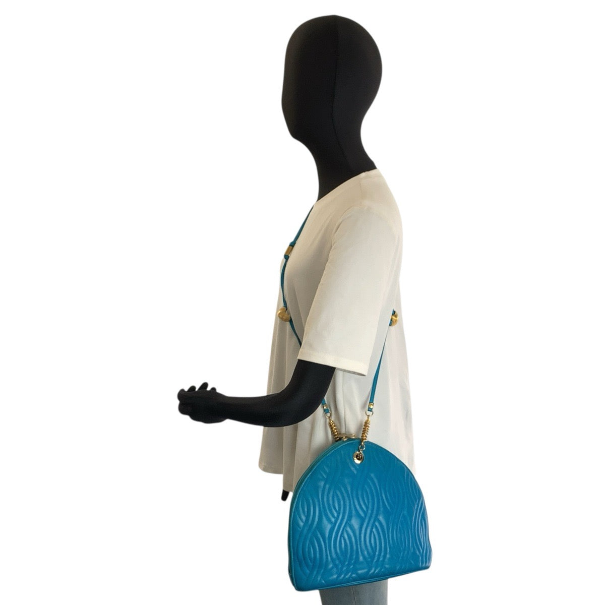 26266
FENDI フェンディ ヴィンテージ パスタ マカロニ ブルー ゴールド金具 レザー C-13404 ショルダーバッグ ポシェット レディース AB56