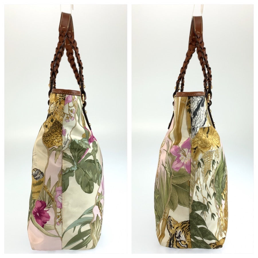 26269
Salvatore Ferragamo サルヴァトーレフェラガモ レオーパード 豹柄 アニマル柄 マルチカラー ブラウン ゴールド金具 ナイロン / レザー AU-21/C 563 トートバッグ ハンドバッグ レディース A42