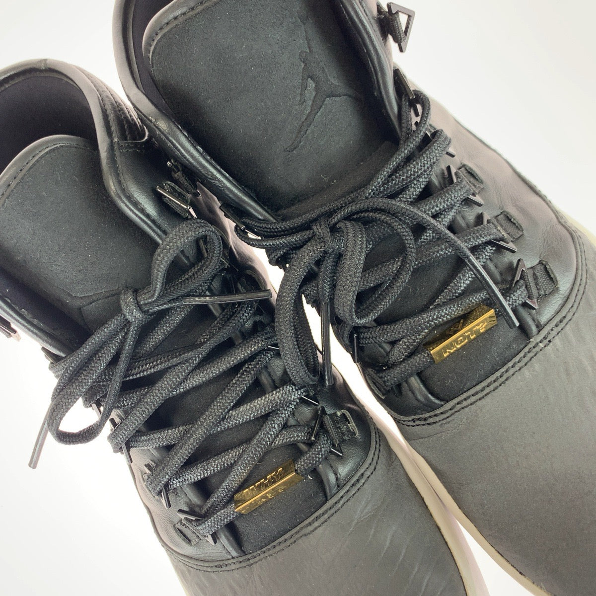 26314
NIKE ナイキ ジョーダン ウェストブルック 0 サイズ11 ブラック ホワイト ゴールド金具 レザー 768934-001 スニーカー ハイカットスニーカー メンズ ABP14