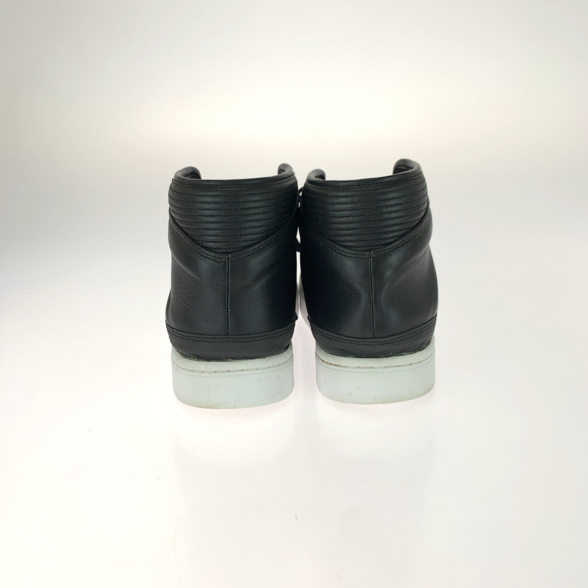 26314
NIKE ナイキ ジョーダン ウェストブルック 0 サイズ11 ブラック ホワイト ゴールド金具 レザー 768934-001 スニーカー ハイカットスニーカー メンズ ABP14