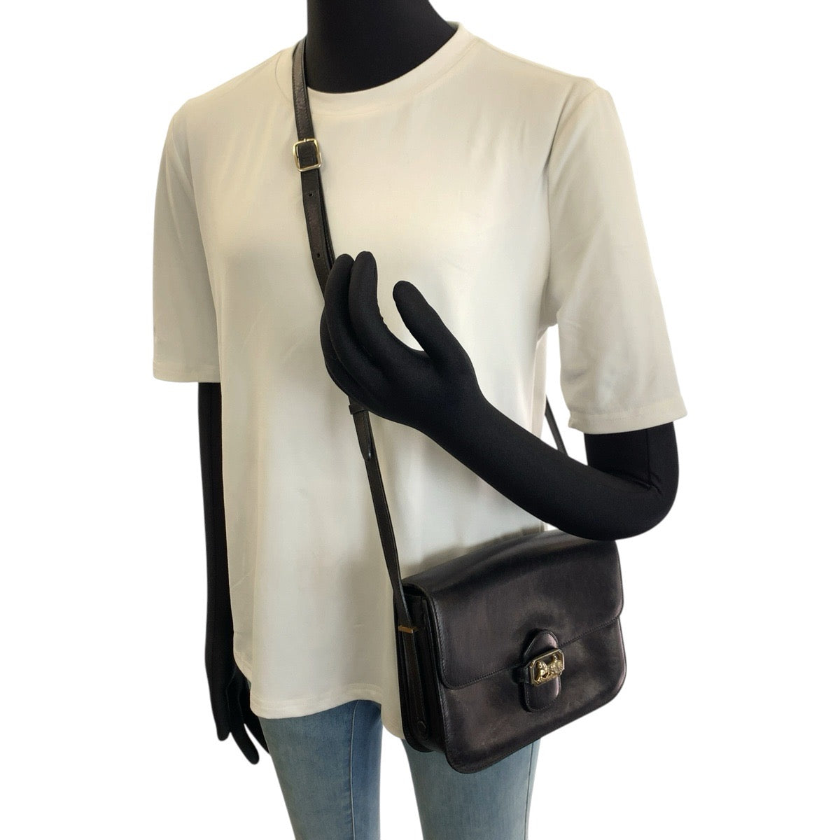 26332
CELINE セリーヌ ヴィンテージ 馬車金具 ホースキャリッジ ブラック 黒 ゴールド金具 レザー / メッキ ショルダーバッグ レディース AB42