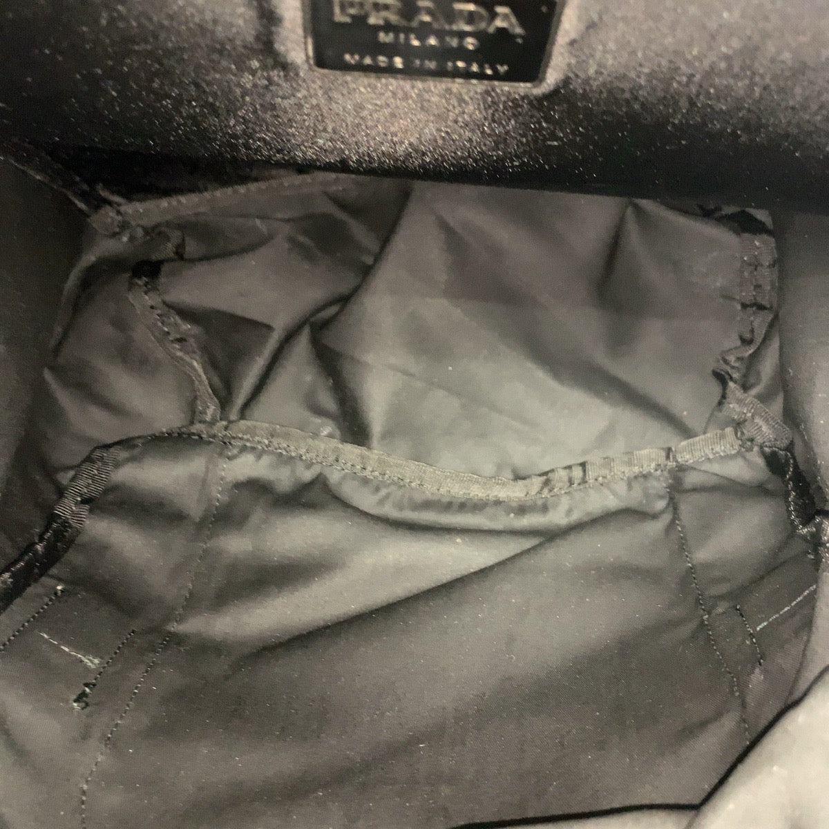 26338
PRADA プラダ テスート 三角ロゴプレート ブラック 黒 シルバー金具 ナイロン リュックサック バックパック レディース ABP40