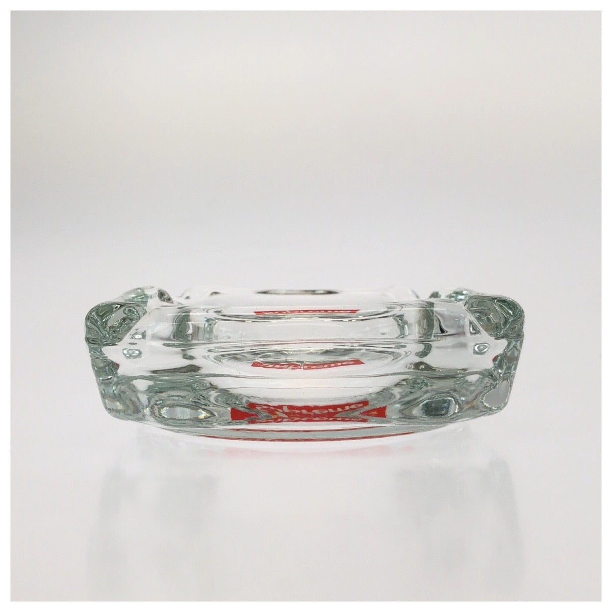 26361
Supreme シュプリーム Glass Ashtray クリア レッド ホワイト ガラス アメリカ レディース ABP