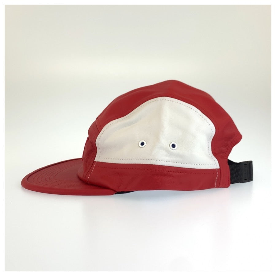 26421
Supreme シュプリーム 2-Tone Leather Camp Cap レッド ホワイト レザー キャップ 帽子 メンズ SA