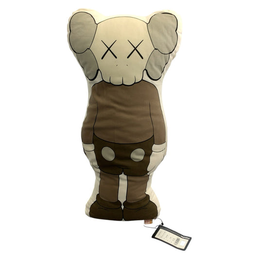 26423
KAWS カウズ カウズ×メディコム・トイ Companion CUSHION OriginalFake ブラウン ホワイト グレー コットン / ポリエステル 12SS-OF-OT-0024 クッション ぬいぐるみ レディース ABP
