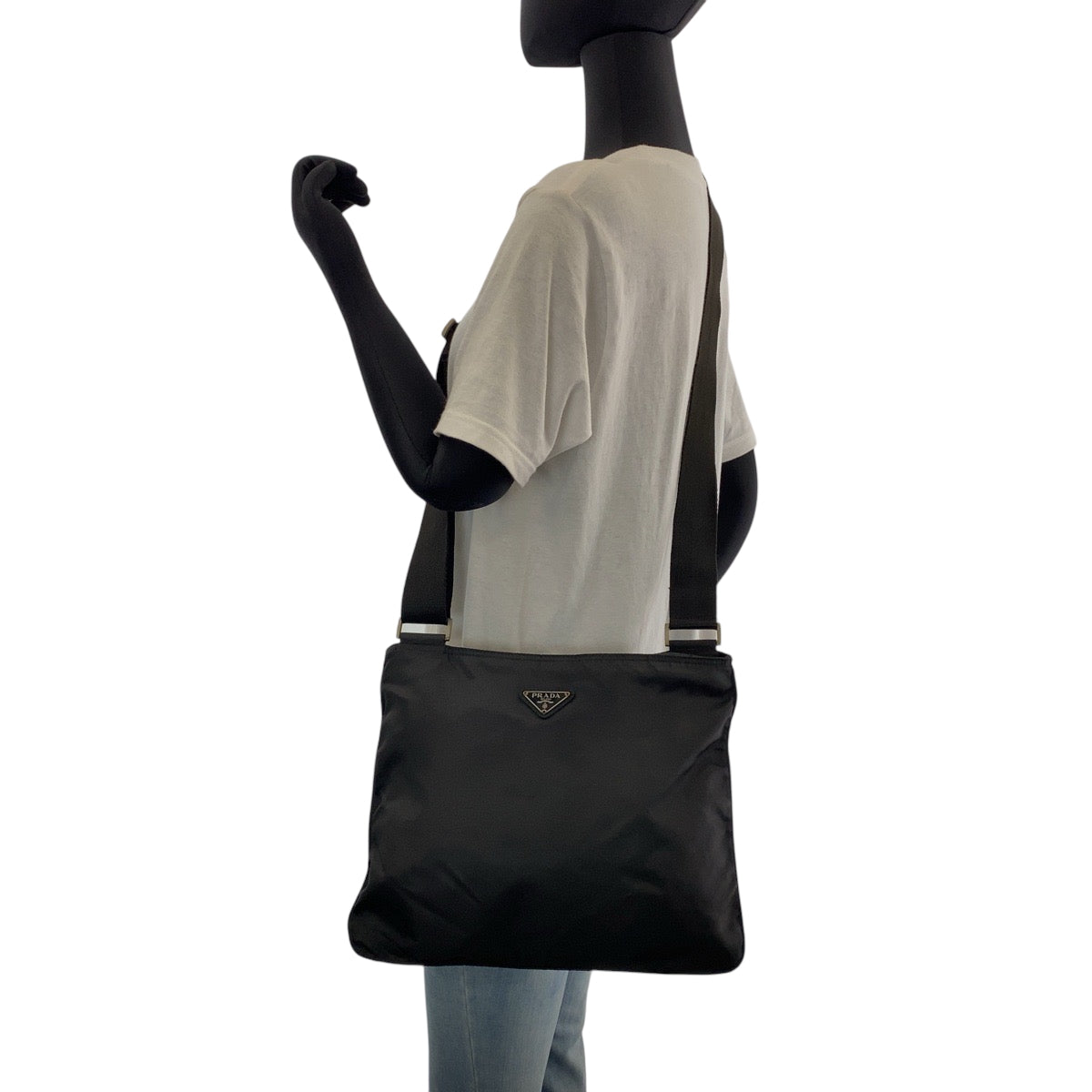 26453
PRADA プラダ テスート 三角ロゴプレート ブラック 黒 シルバー金具 ナイロン ショルダーバッグ ポシェット メンズ AB
