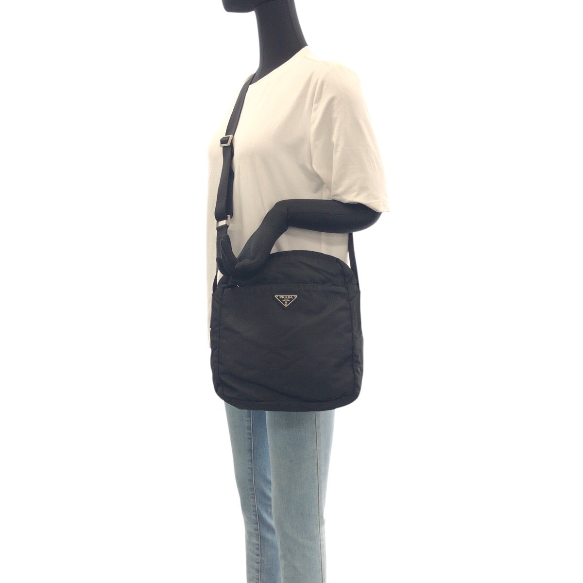 26473
PRADA プラダ テスート 三角ロゴプレート ブラック 黒 シルバー金具 ナイロン ショルダーバッグ ポシェット メンズ ABP35