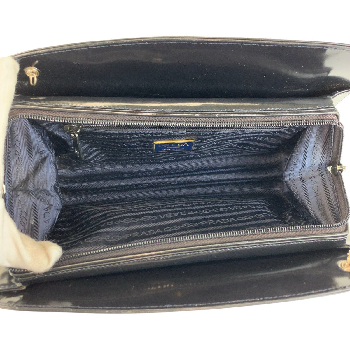 26507
PRADA プラダ ネイビー シルバー金具 パテントレザー チェーンショルダーバッグ レディース AB35