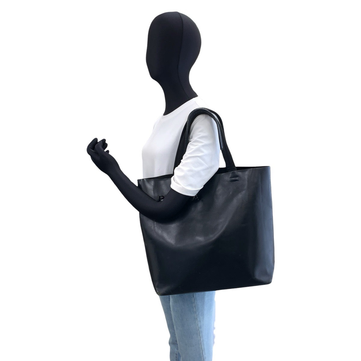 26525
PRADA プラダ パンチングロゴ ブラック 黒 レザー トートバッグ ショルダーバッグ レディース B14