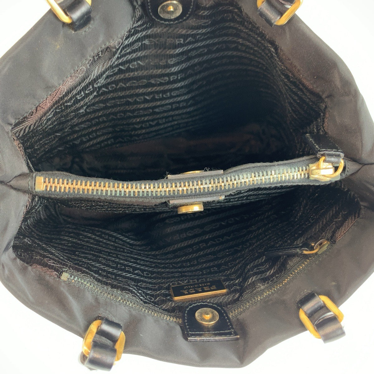 26534
PRADA プラダ テスート 三角ロゴプレート ブラック 黒 ゴールド金具 ナイロン トートバッグ ショルダーバッグ レディース AB35