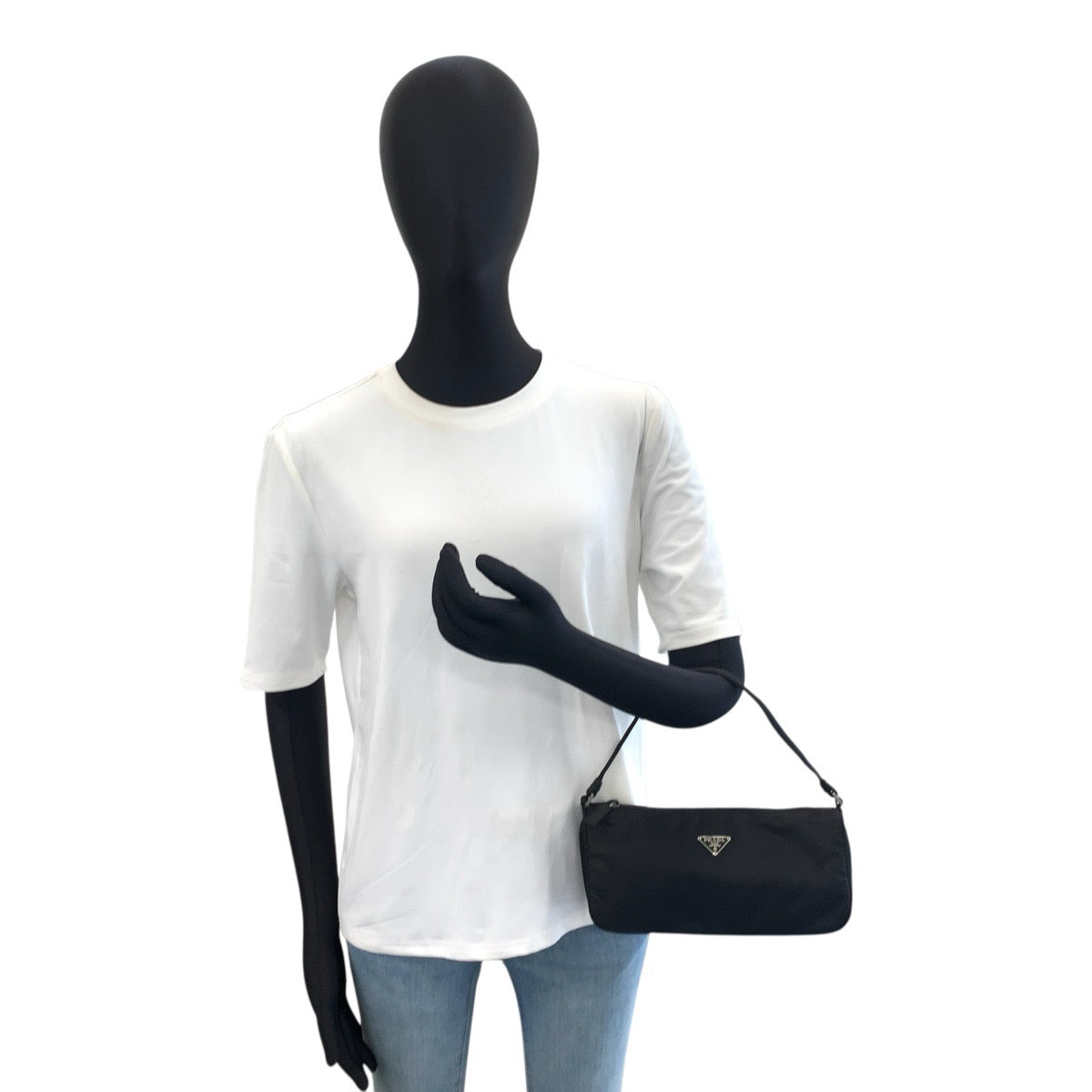 26542
PRADA プラダ テスート 三角ロゴプレート ブラック 黒 シルバー金具 ナイロン ハンドバッグ アクセサリーポーチ レディース A42