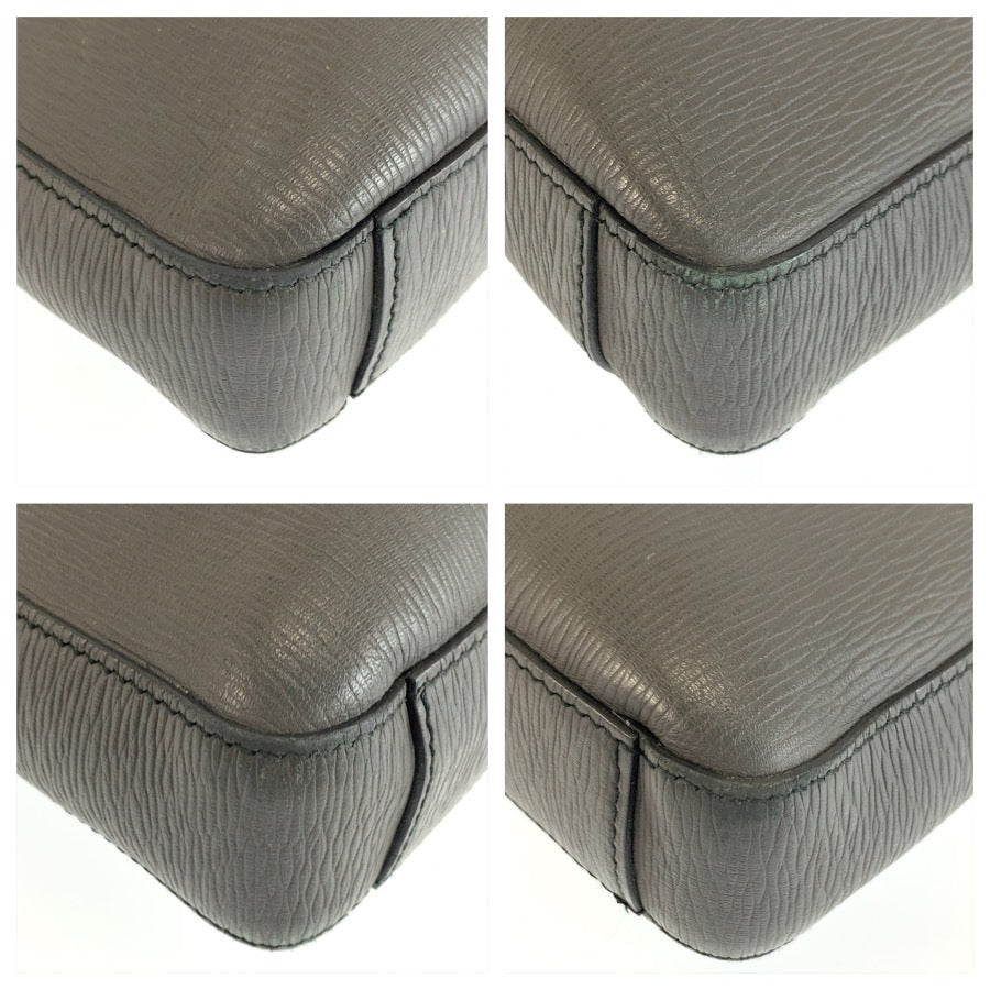 26550
Salvatore Ferragamo サルヴァトーレフェラガモ グレー レザー FZ-24 A107 ビジネスバッグ ブリーフケース メンズ ABP33
