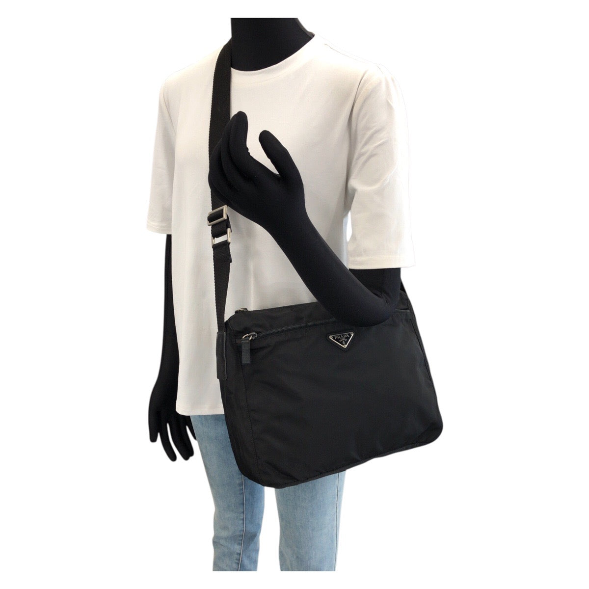 26557
PRADA プラダ テスート 三角ロゴプレート ブラック 黒 シルバー金具 ナイロン ショルダーバッグ メッセンジャーバッグ レディース ABP32