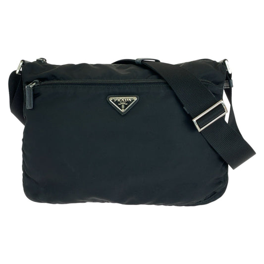 26560
PRADA プラダ テスート サフィアーノ 三角ロゴプレート ブラック 黒 シルバー金具 ナイロン / レザー ショルダーバッグ メッセンジャーバッグ レディース AB37