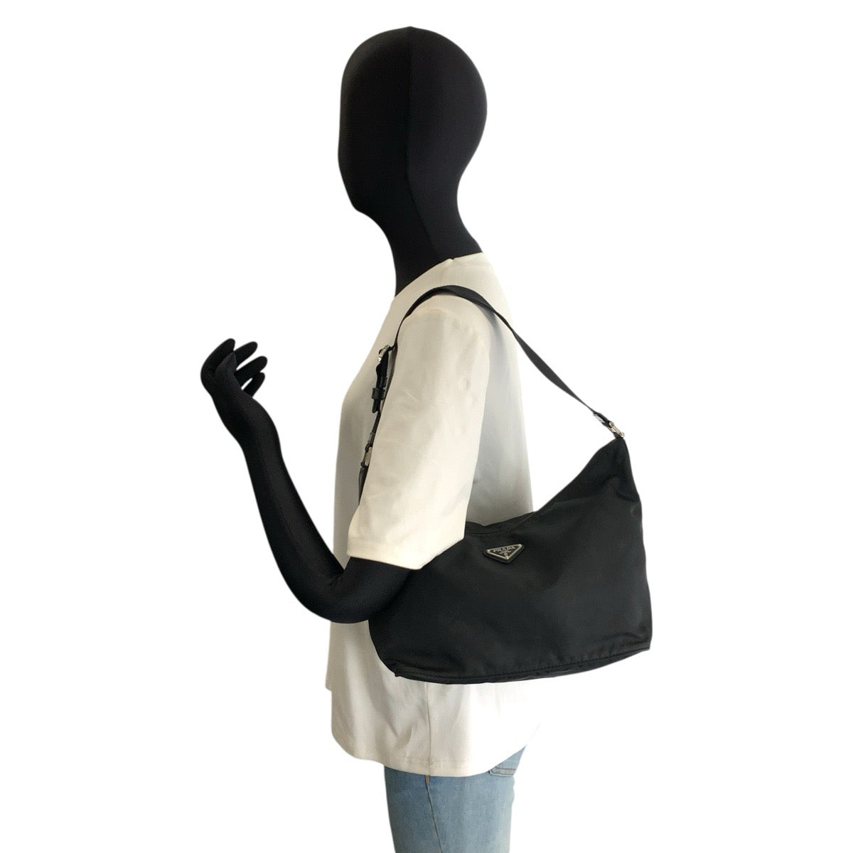 26562
PRADA プラダ テスート 三角ロゴプレート ブラック 黒 シルバー金具 ナイロン ショルダーバッグ レディース ABP36