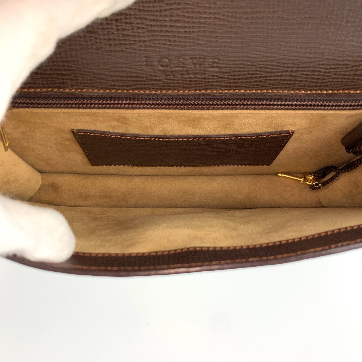 26578
LOEWE ロエベ アナグラム ブラウン ゴールド金具 レザー クラッチバッグ セカンドバッグ メンズ A21
