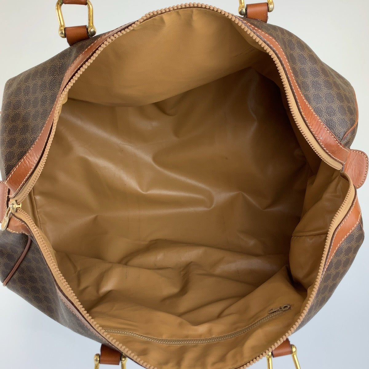 26584
CELINE セリーヌ ヴィンテージ マカダム ブラウン ゴールド金具 PVC / レザー M08 ボストンバッグ ハンドバッグ レディース AB30